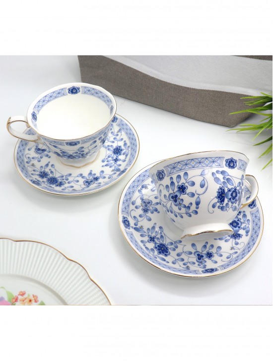 Porcelain Blue Flower 2 Cups 2 Saucers W/ Gift Box 